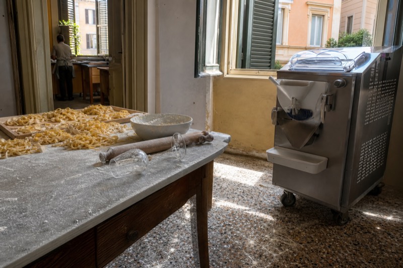 Pizza or Pasta Choice, Unlimited Wine